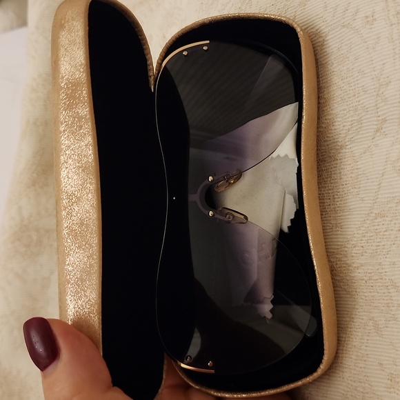 Chanel sunglasses - Picture 11 of 11